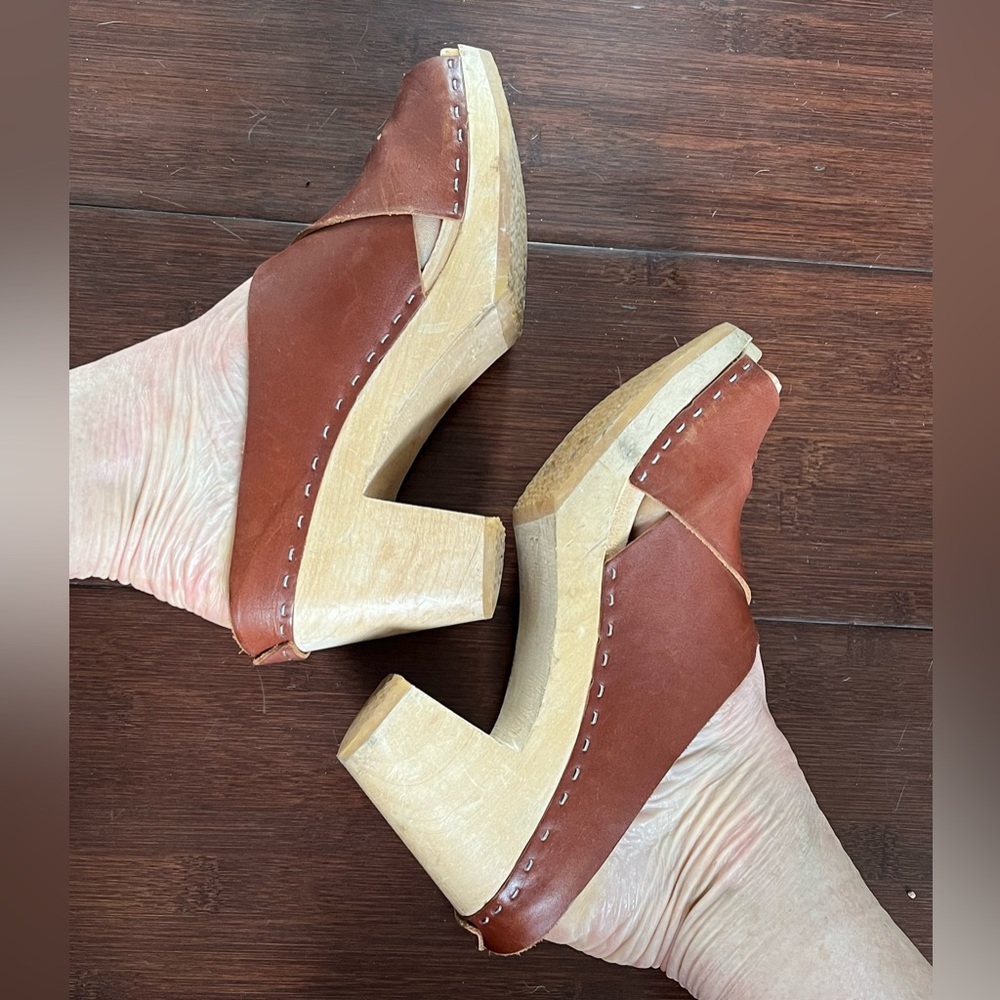 Bryr clogs size 37